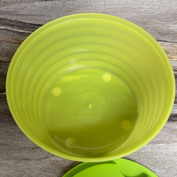 Tupperware Salad 🥗 Spinner - Picture 4 of 7